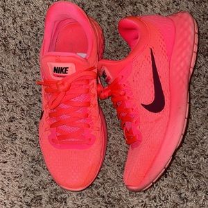 Neon orange Nike skyluxe sneaker